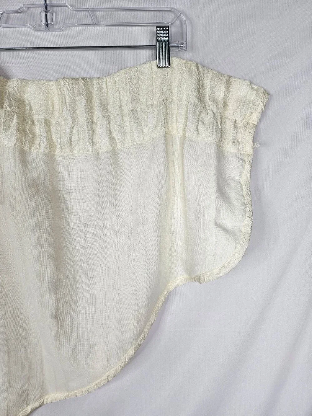 Croscill | Set of 5 Ivory Valances | Textured Scalloped | Rod Pocket